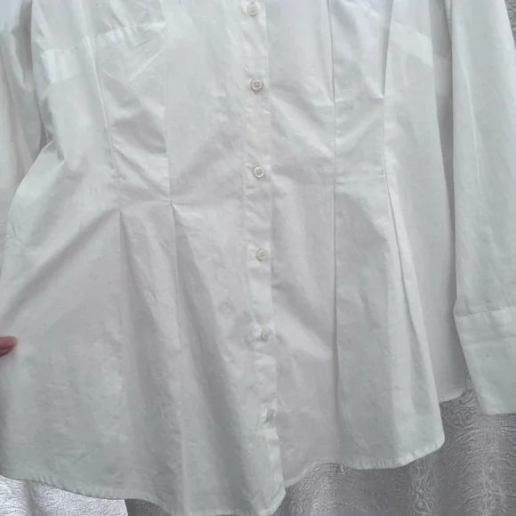 H&M taper-waisted long-sleeve button down - Picture 3 of 5